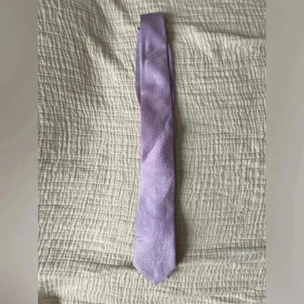 NWOT Bonobos Premium silk Necktie purple print